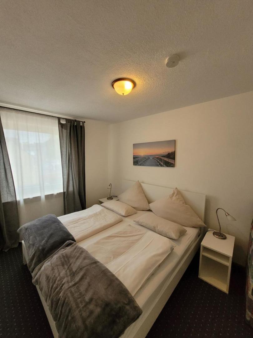 Hotel Restaurant Adria Kroatien บัดเอมส์ ภายนอก รูปภาพ